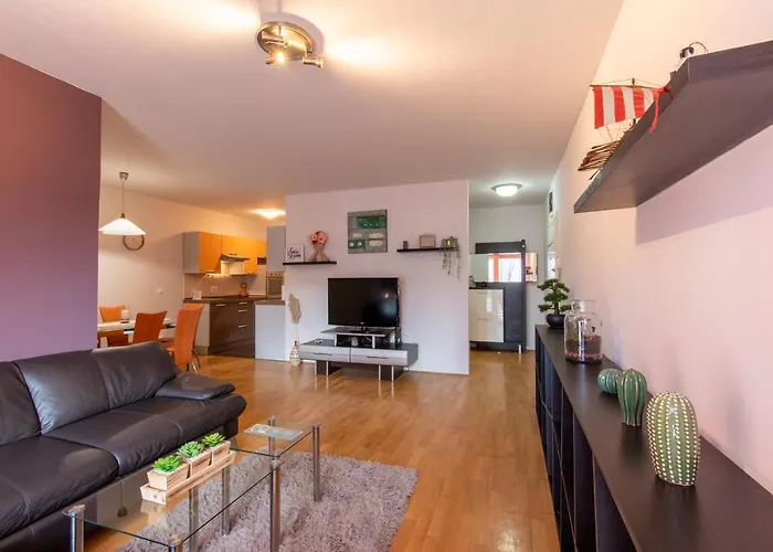 Flexible Selfcheckins 31 - Zagreb - Garage - Loggia - New