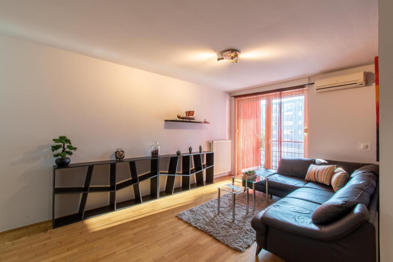 Flexible Selfcheckins 31 - - Garage - Loggia - New Apartment Zagreb
